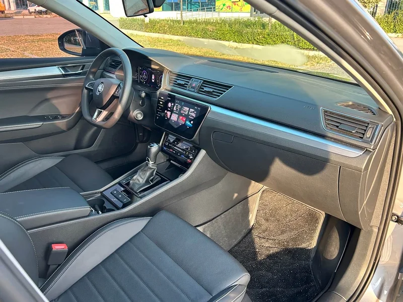Skoda Superb — фото 14