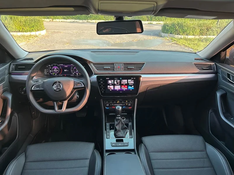 Skoda Superb — фото 16