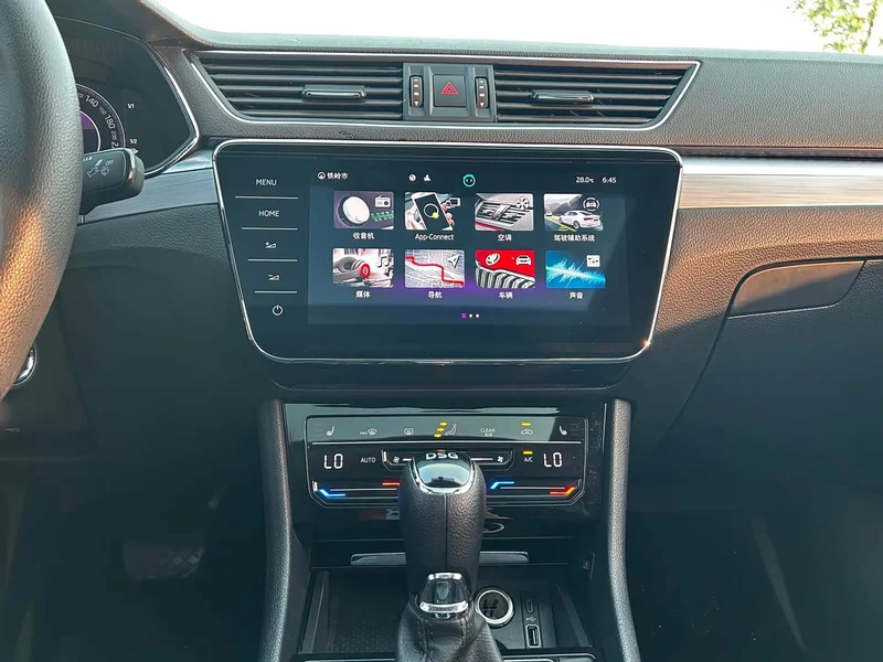 Skoda Superb — фото 19