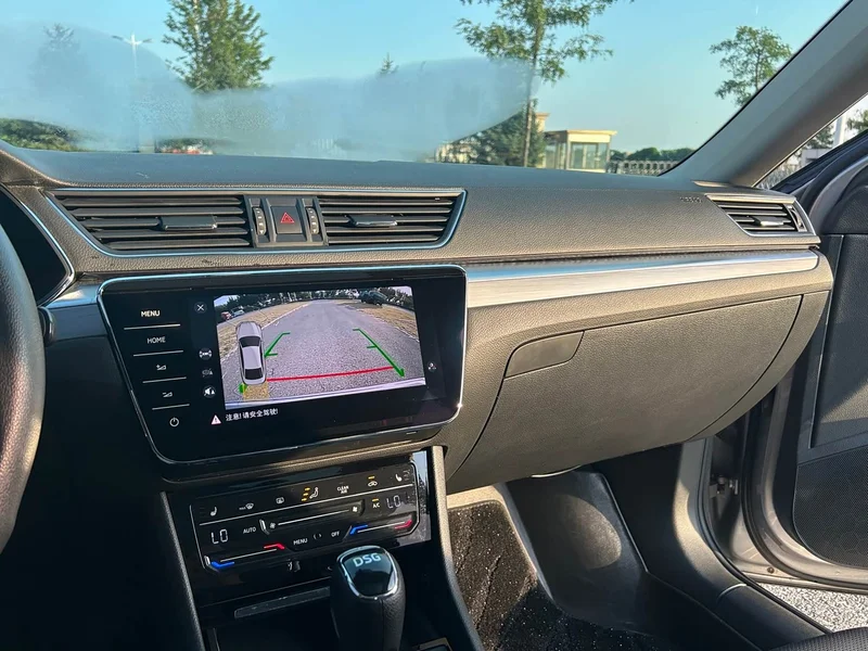 Skoda Superb — фото 20
