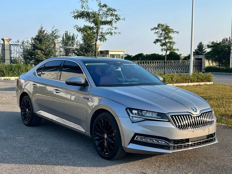 Skoda Superb — фото 3