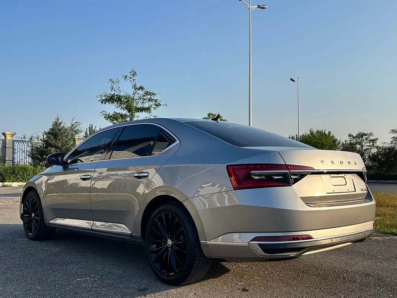 Skoda Superb — фото 6