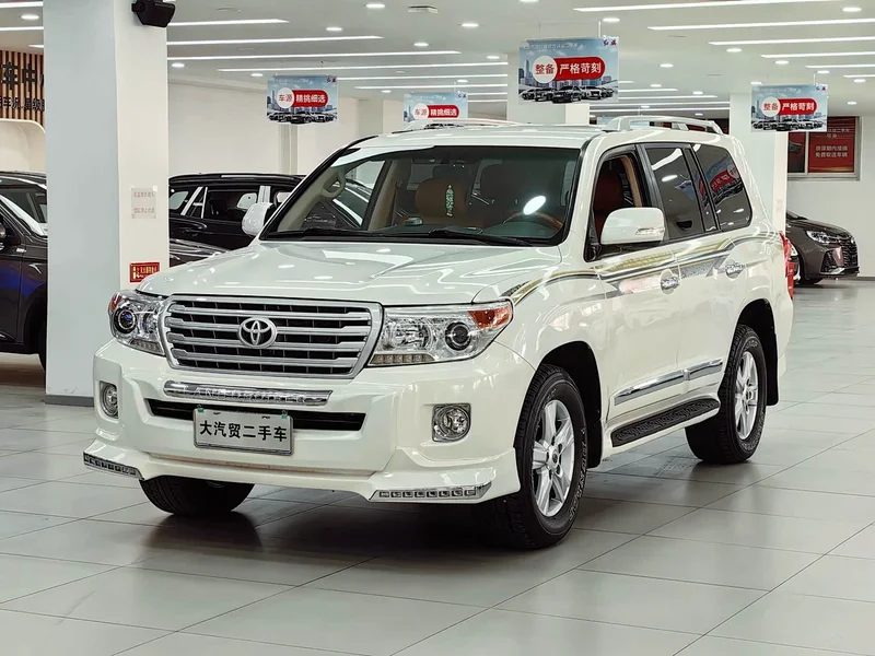 Toyota Land Cruiser (Imported) — фото 1