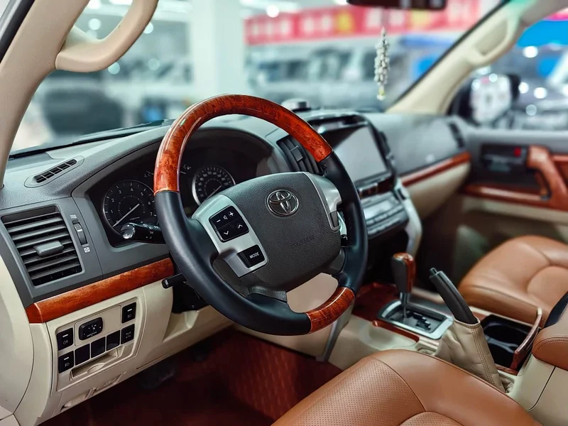 Toyota Land Cruiser (Imported) — фото 9