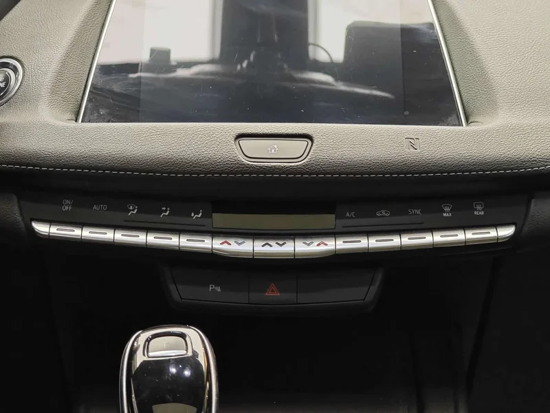 Cadillac XT4 — фото 17