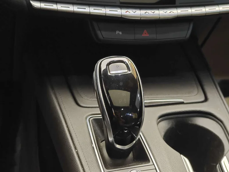 Cadillac XT4 — фото 18