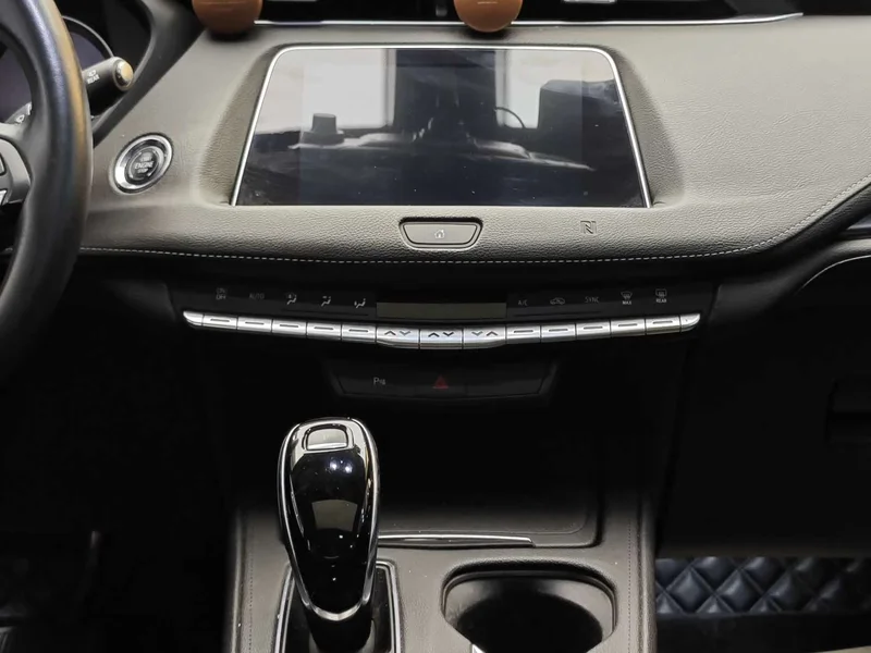 Cadillac XT4 — фото 20