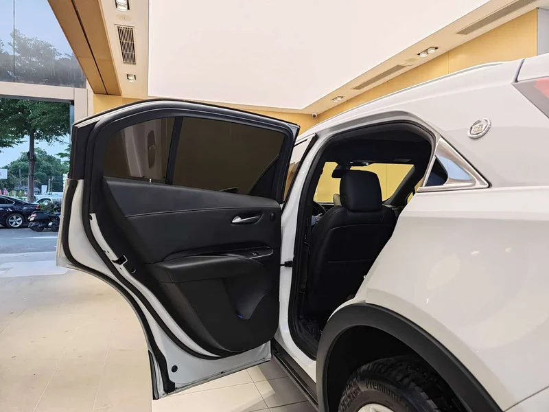 Cadillac XT4 — фото 22