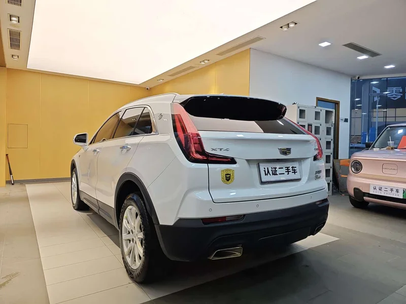 Cadillac XT4 — фото 27