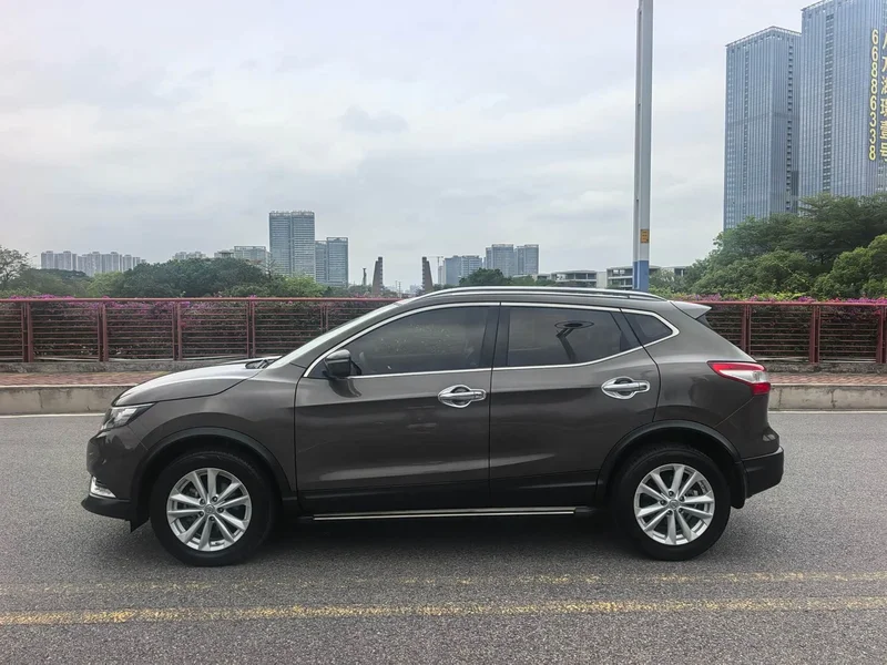 Nissan Qashqai — фото 20