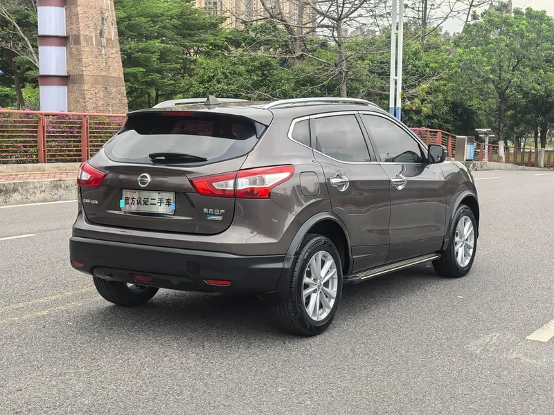 Nissan Qashqai — фото 10