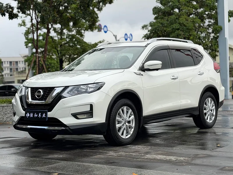 Nissan X-Trail — фото 1