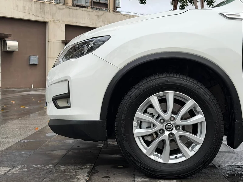 Nissan X-Trail — фото 20