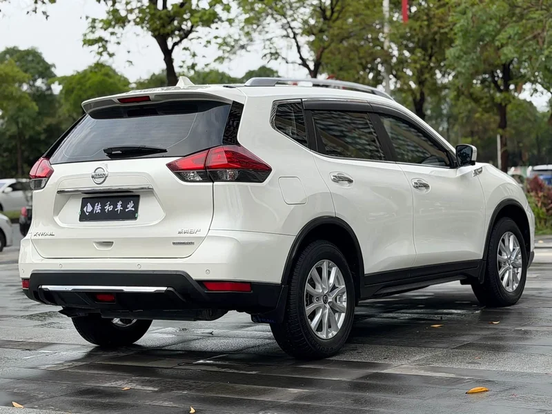 Nissan X-Trail — фото 21