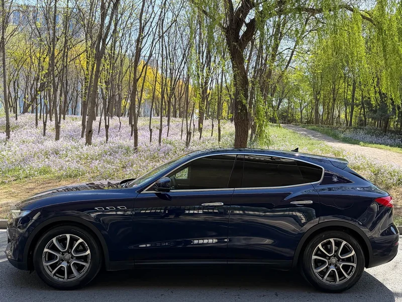 Maserati Levante — фото 3