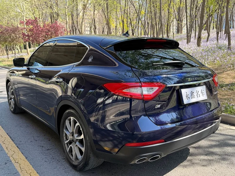 Maserati Levante — фото 10