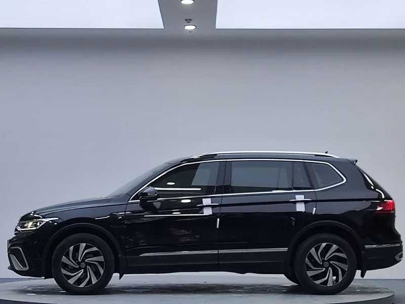 Volkswagen Tiguan L — фото 4