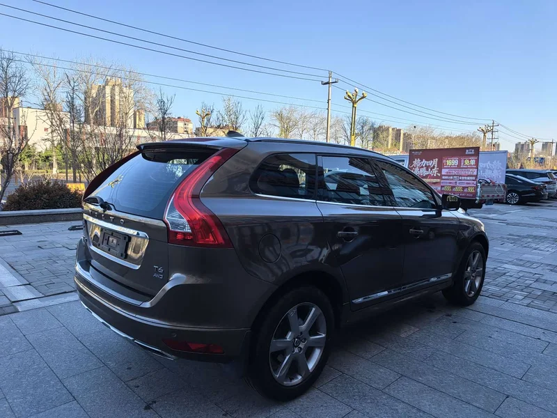 Volvo XC60 (Imported) — фото 9