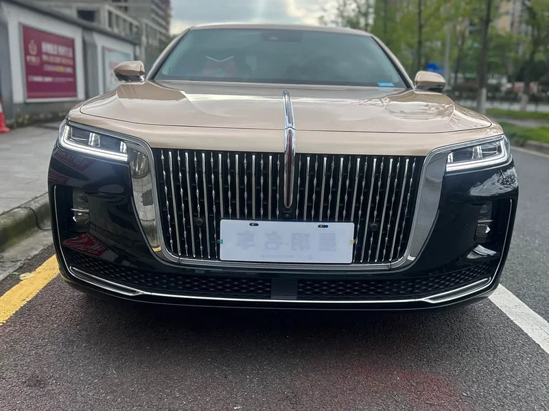 Hongqi H9 — фото 1