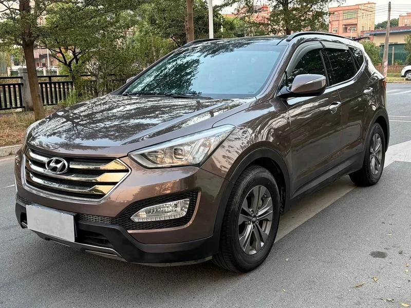 Hyundai Santa Fe — фото 1
