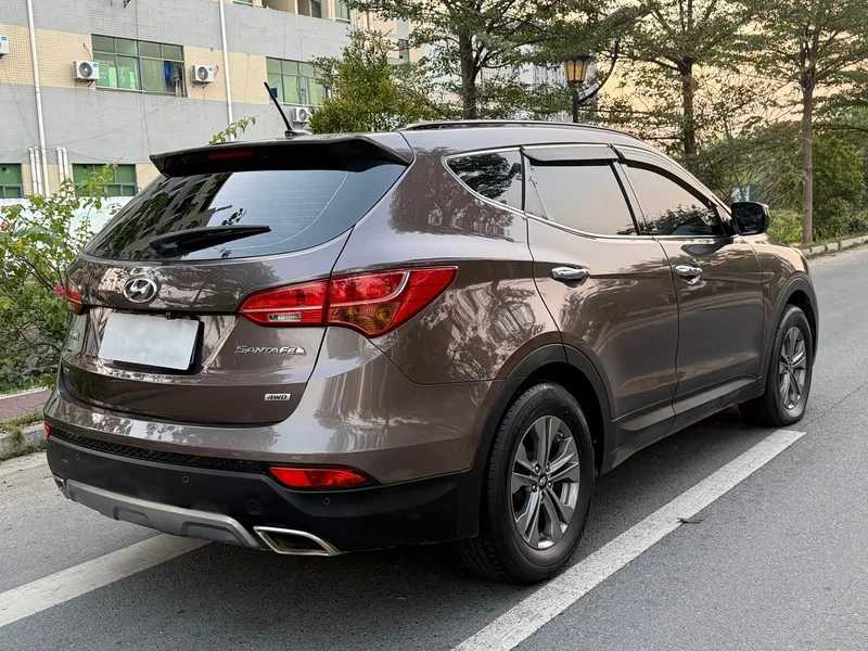 Hyundai Santa Fe — фото 7