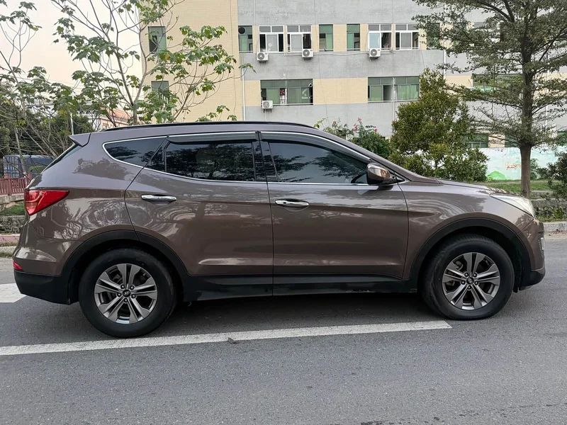Hyundai Santa Fe — фото 10