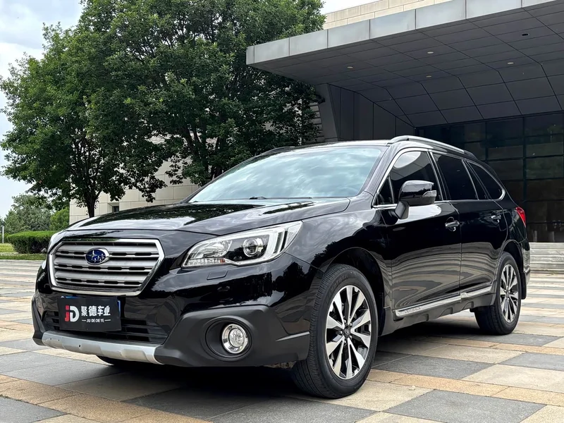 Subaru Outback — фото 1