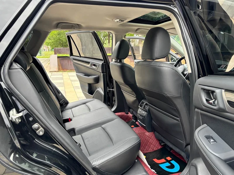 Subaru Outback — фото 17