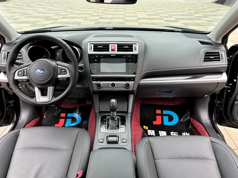 Subaru Outback — фото 18