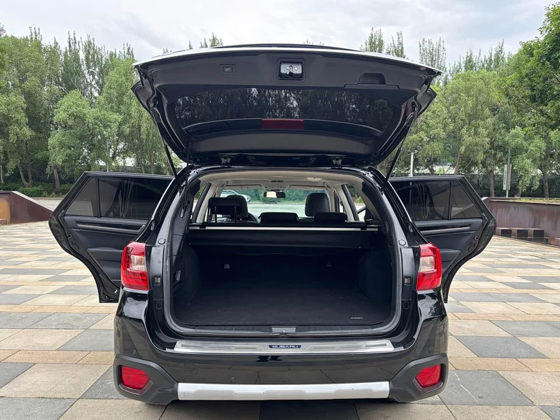 Subaru Outback — фото 23