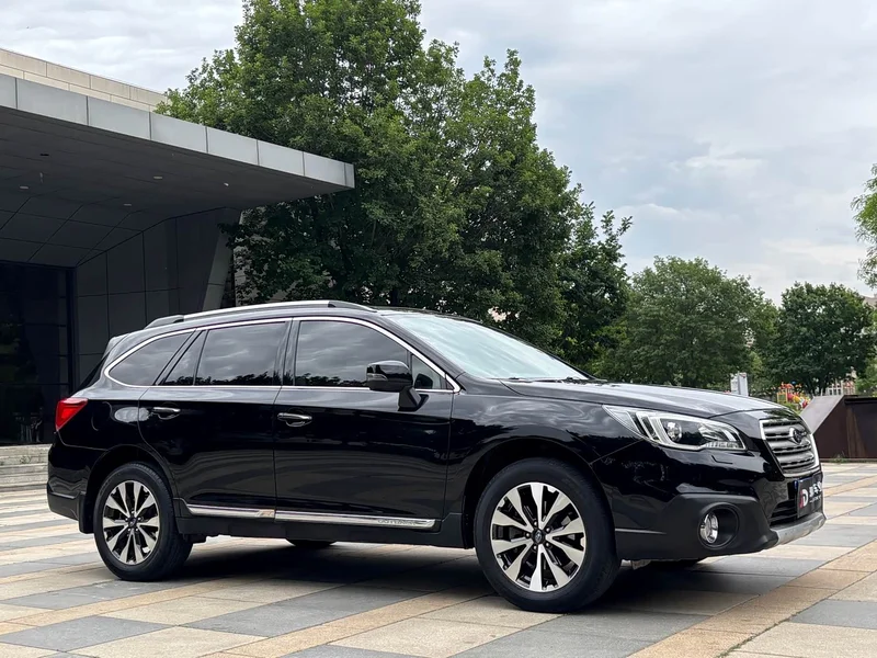 Subaru Outback — фото 9