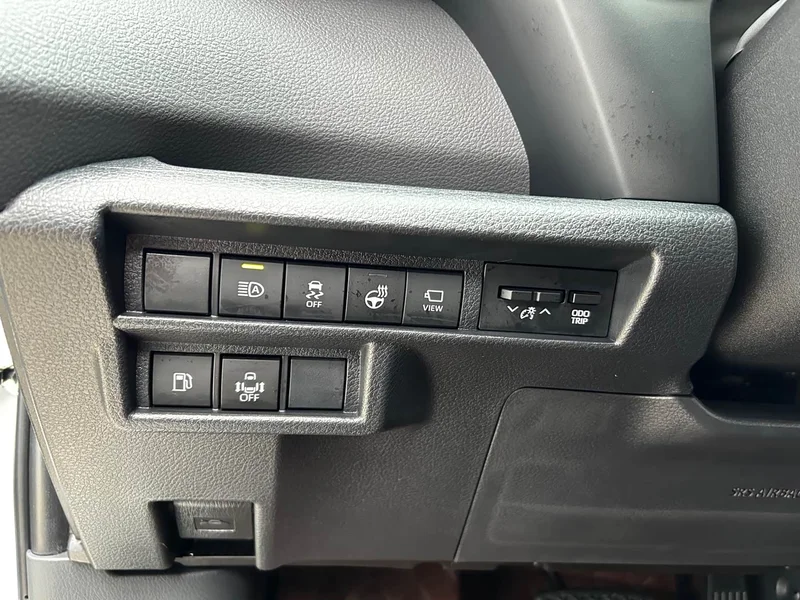 Toyota Sienna — фото 8