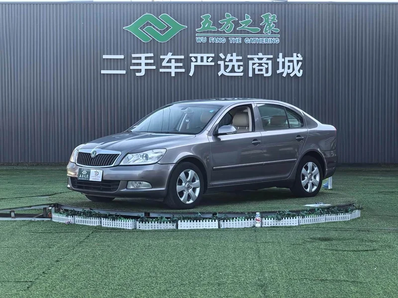 Volkswagen Octavia — фото 1