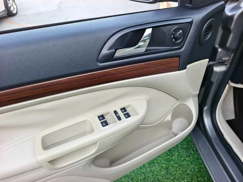 Volkswagen Octavia — фото 11