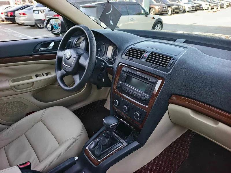 Volkswagen Octavia — фото 15