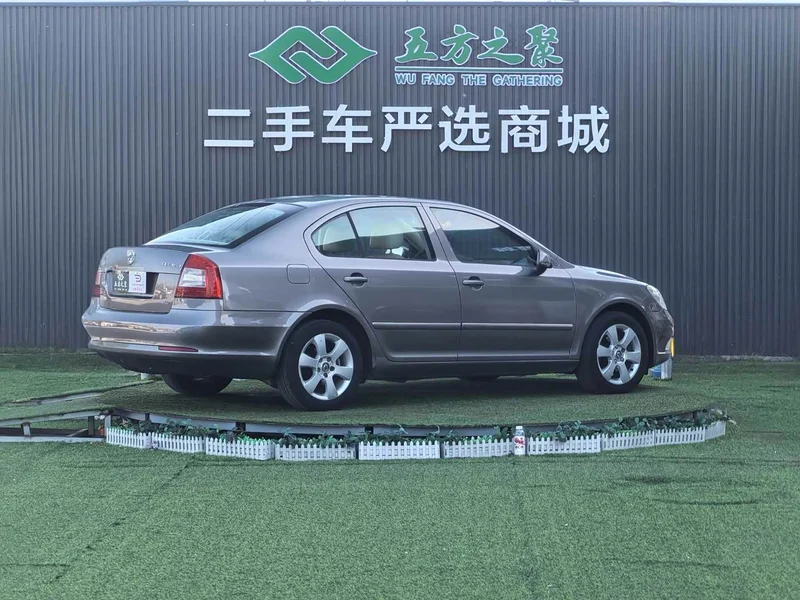 Volkswagen Octavia — фото 20
