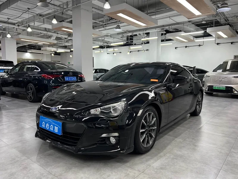 Subaru BRZ — фото 1