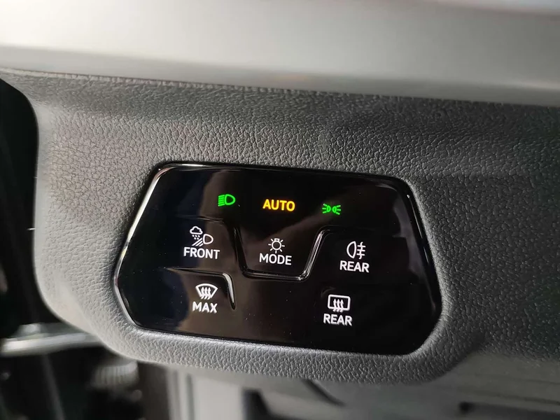 Land Rover Discovery — фото 13