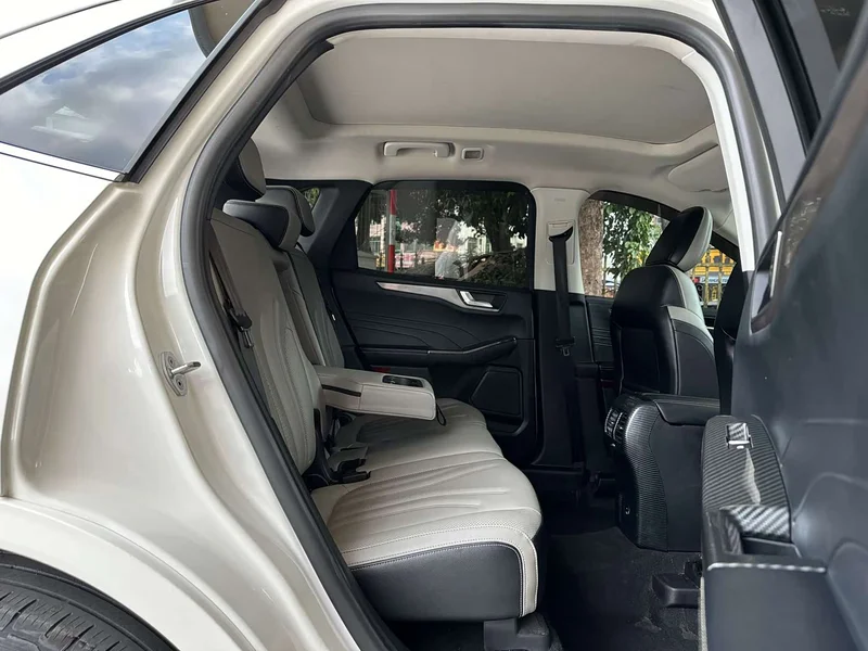 Ford Edge — фото 16