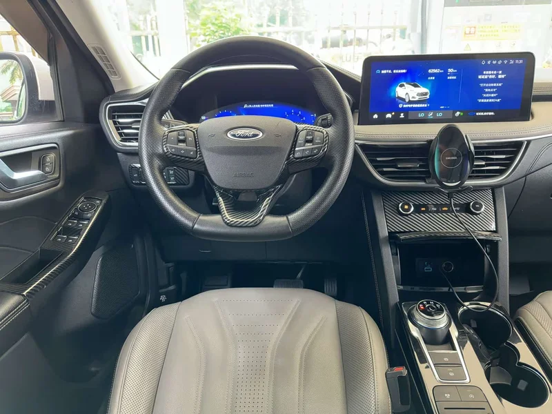 Ford Edge — фото 7