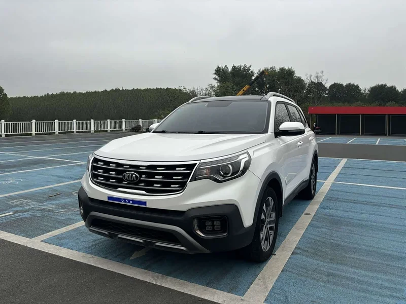 Kia Sportage — фото 1