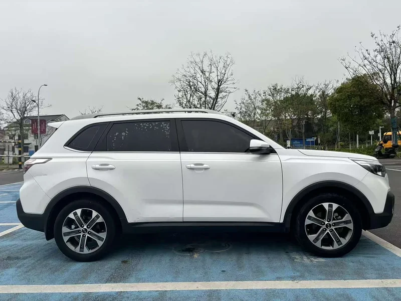 Kia Sportage — фото 5