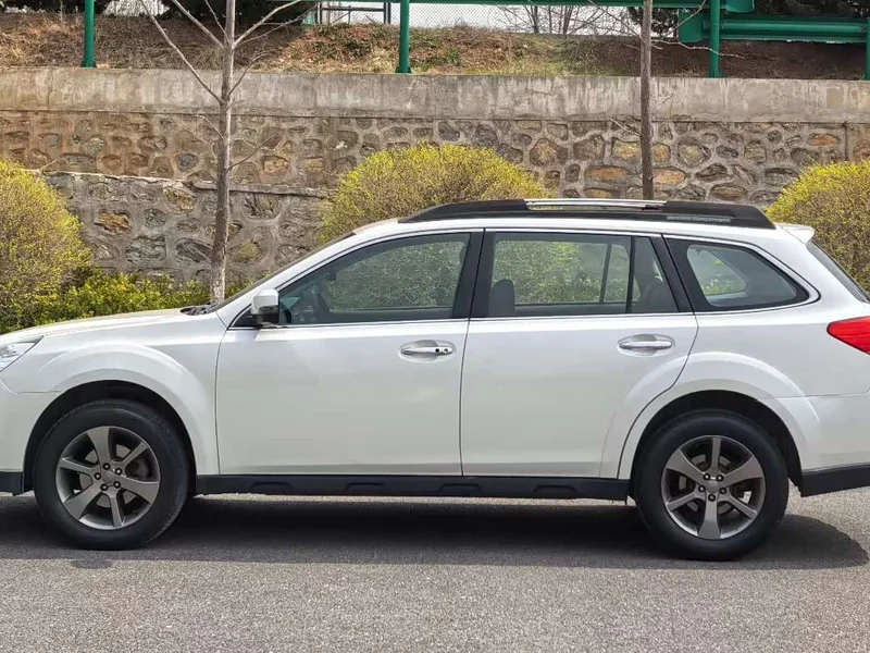 Subaru Outback — фото 3