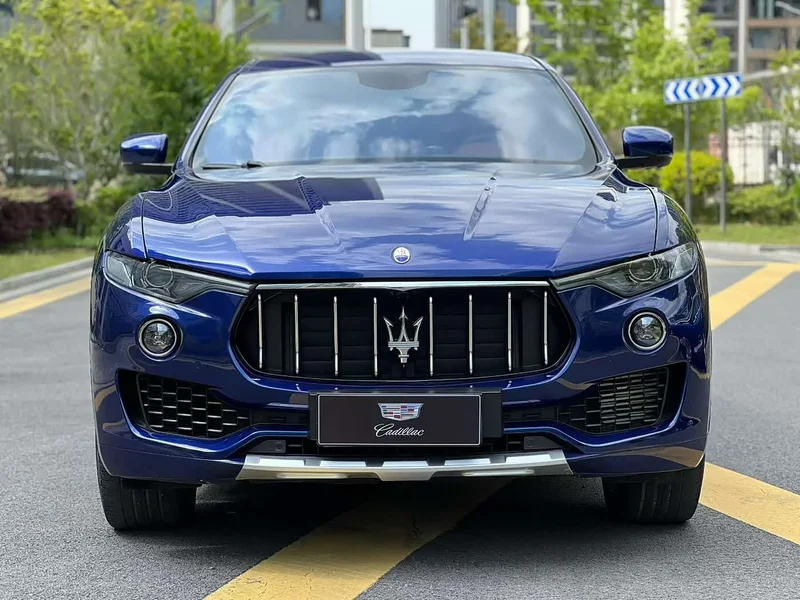 Maserati Levante — фото 1