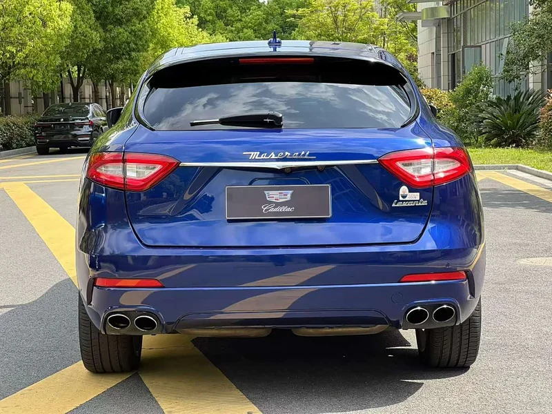 Maserati Levante — фото 4