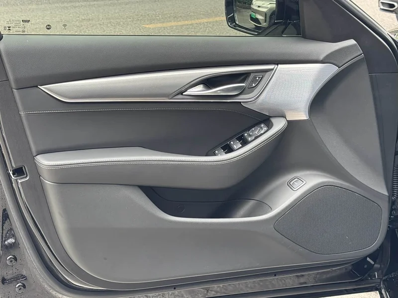 Cadillac CT5 — фото 14