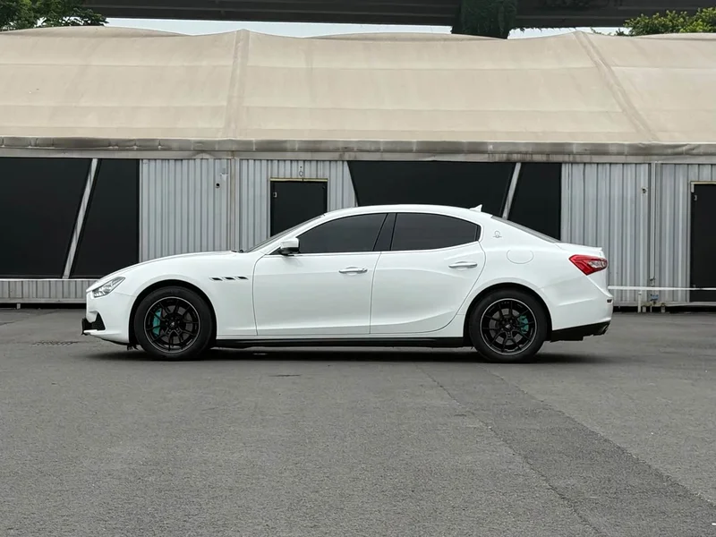 Maserati Ghibli — фото 9