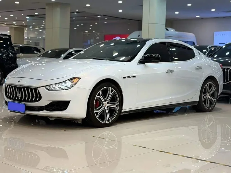 Maserati Ghibli — фото 1