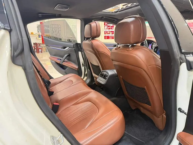 Maserati Ghibli — фото 14