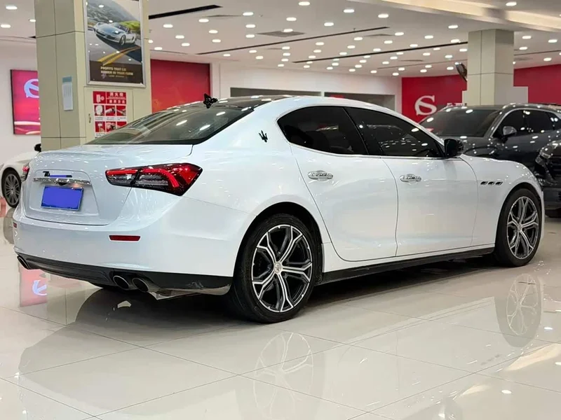 Maserati Ghibli — фото 18